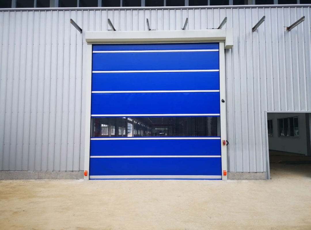 工廠提升門同側(cè)可以安裝快速卷簾門嗎？插圖1